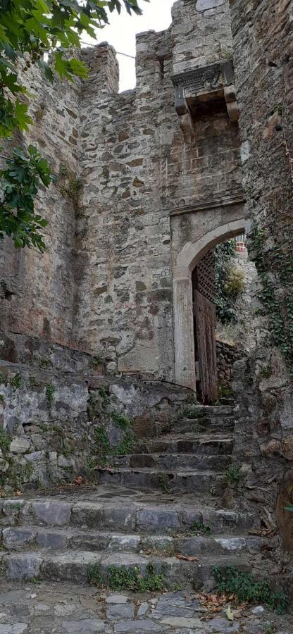 Stone Clock'S House Apartment Nafpaktos Bagian luar foto
