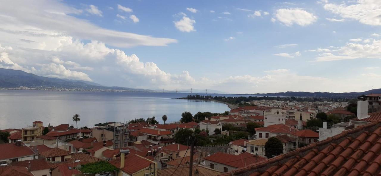 Stone Clock'S House Apartment Nafpaktos Bagian luar foto