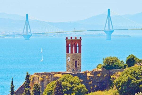 Stone Clock'S House Apartment Nafpaktos Bagian luar foto