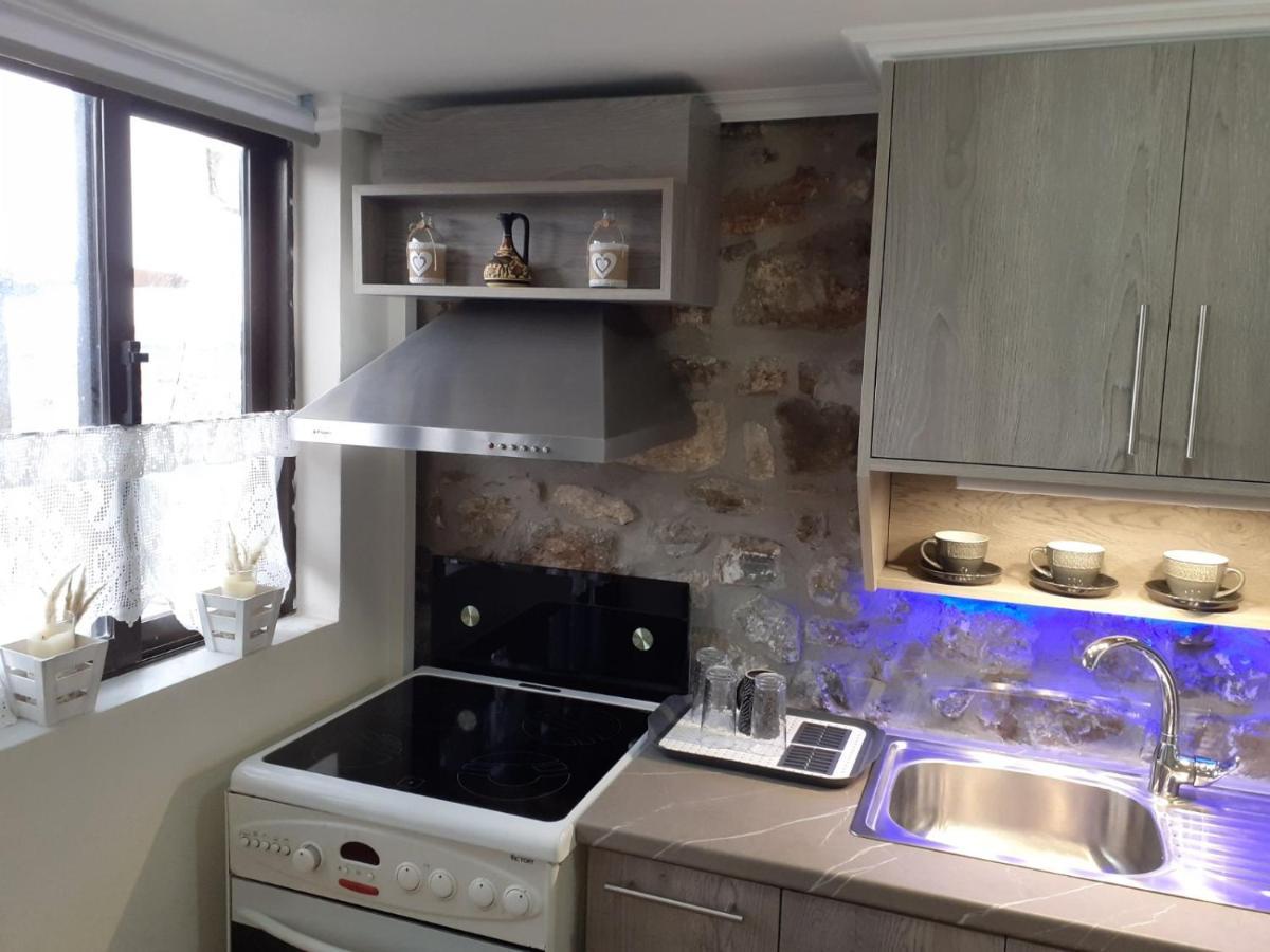 Stone Clock'S House Apartment Nafpaktos Bagian luar foto
