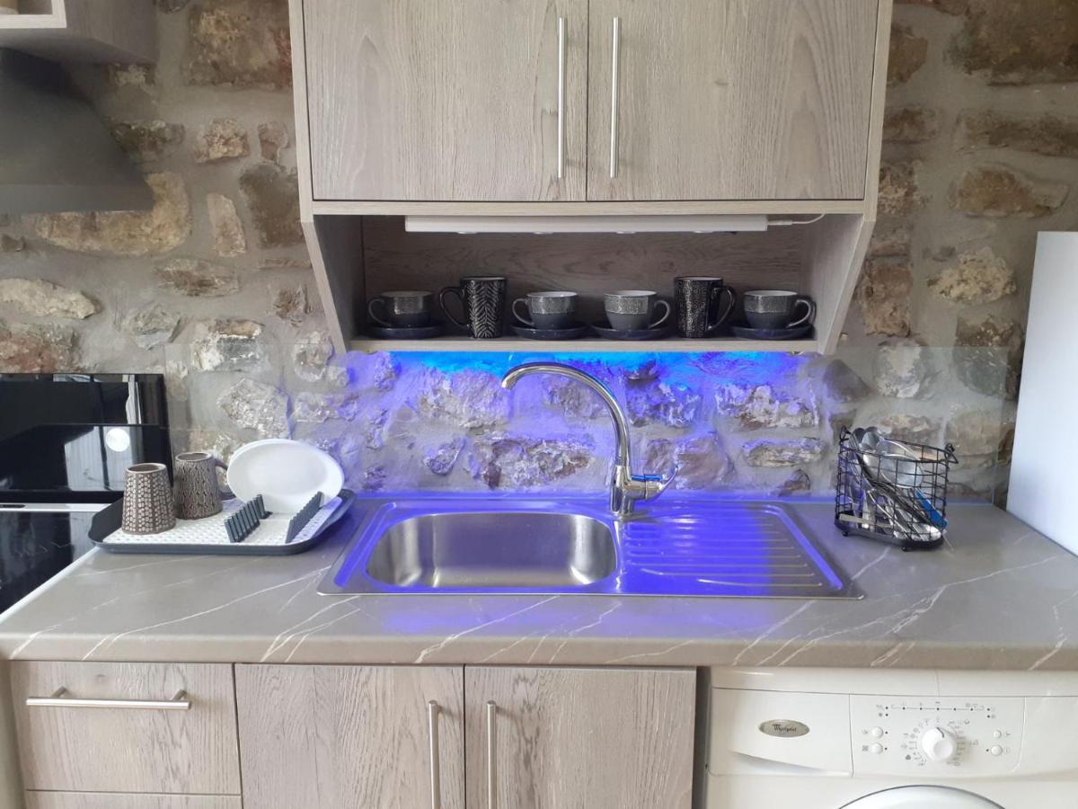 Stone Clock'S House Apartment Nafpaktos Bagian luar foto