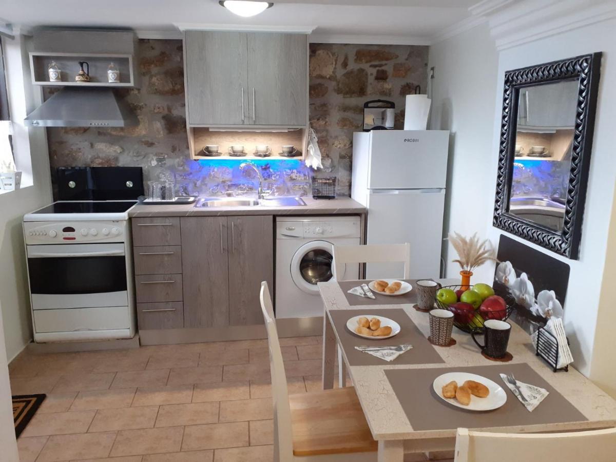 Stone Clock'S House Apartment Nafpaktos Bagian luar foto
