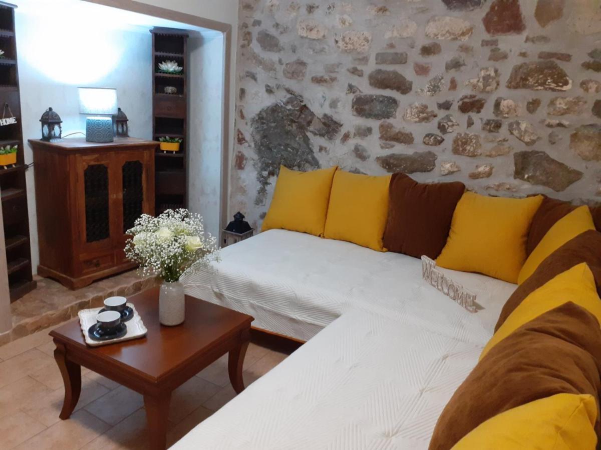 Stone Clock'S House Apartment Nafpaktos Bagian luar foto