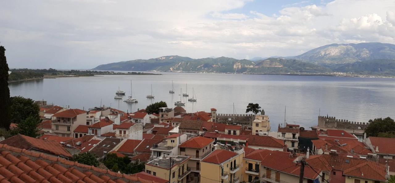 Stone Clock'S House Apartment Nafpaktos Bagian luar foto