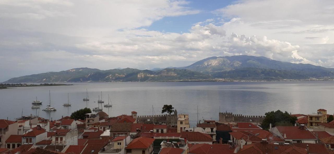 Stone Clock'S House Apartment Nafpaktos Bagian luar foto