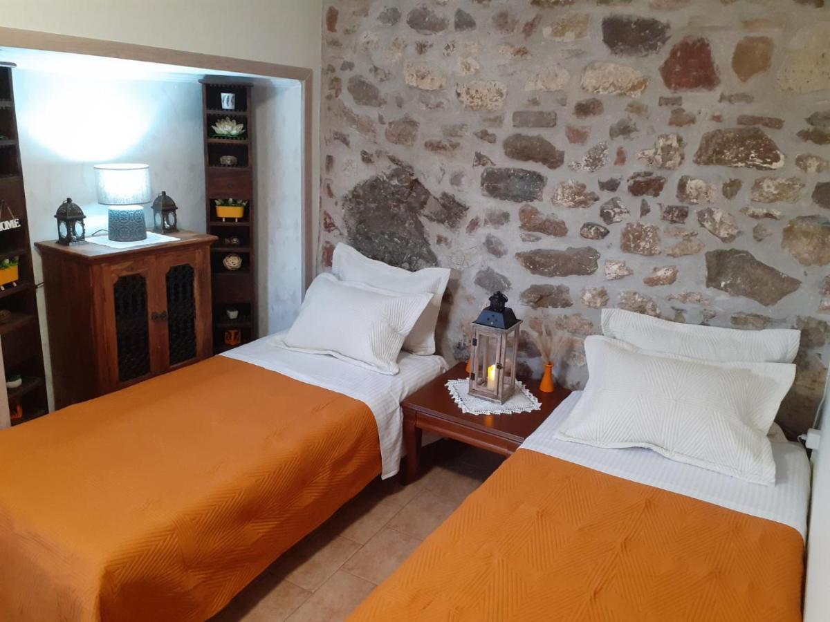 Stone Clock'S House Apartment Nafpaktos Bagian luar foto