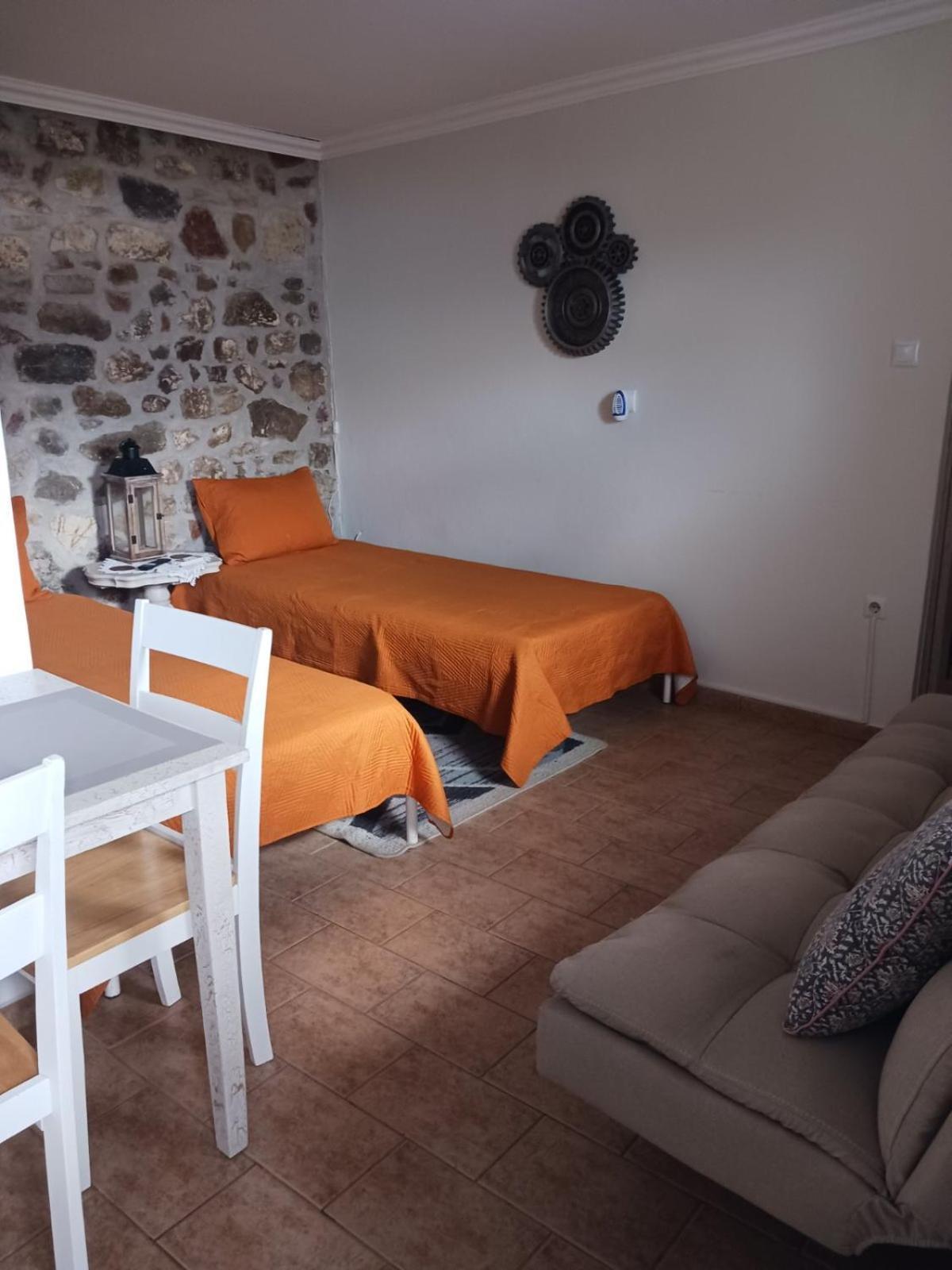 Stone Clock'S House Apartment Nafpaktos Bagian luar foto