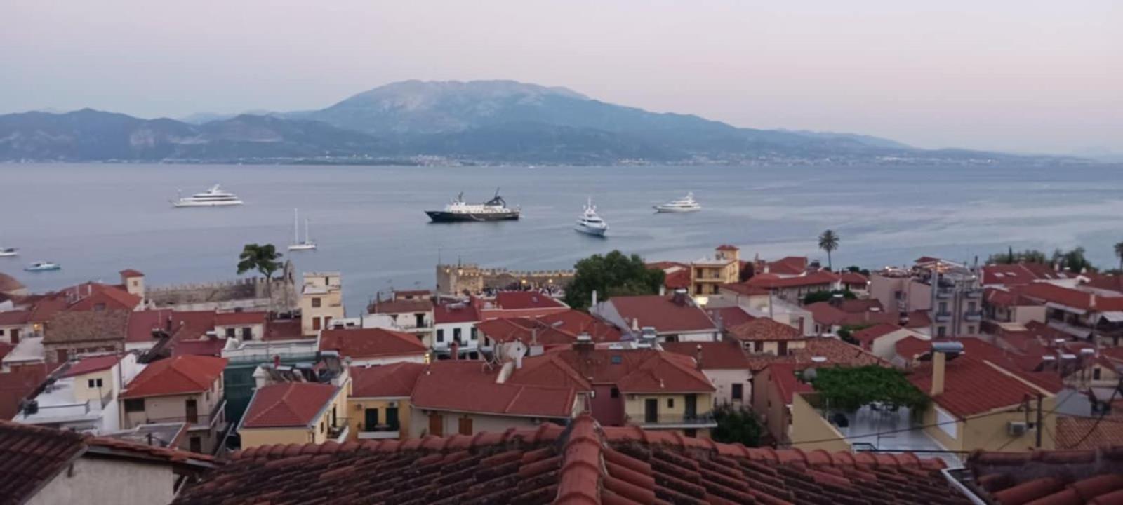 Stone Clock'S House Apartment Nafpaktos Bagian luar foto