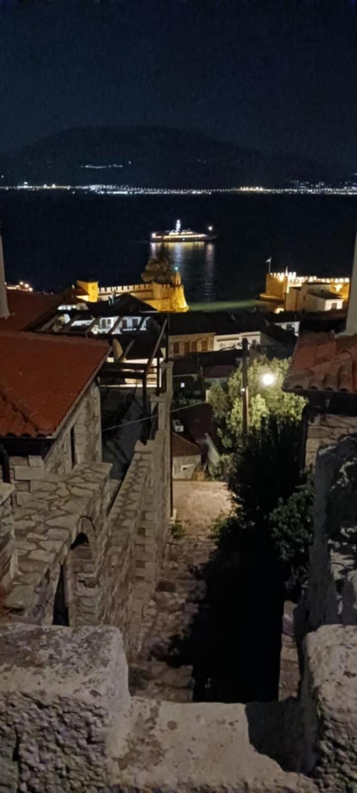 Stone Clock'S House Apartment Nafpaktos Bagian luar foto